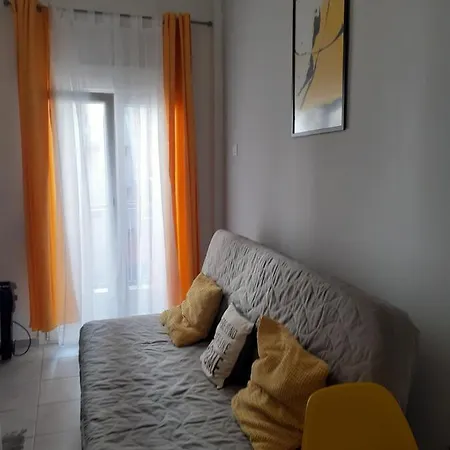 Kristalli Apartment *